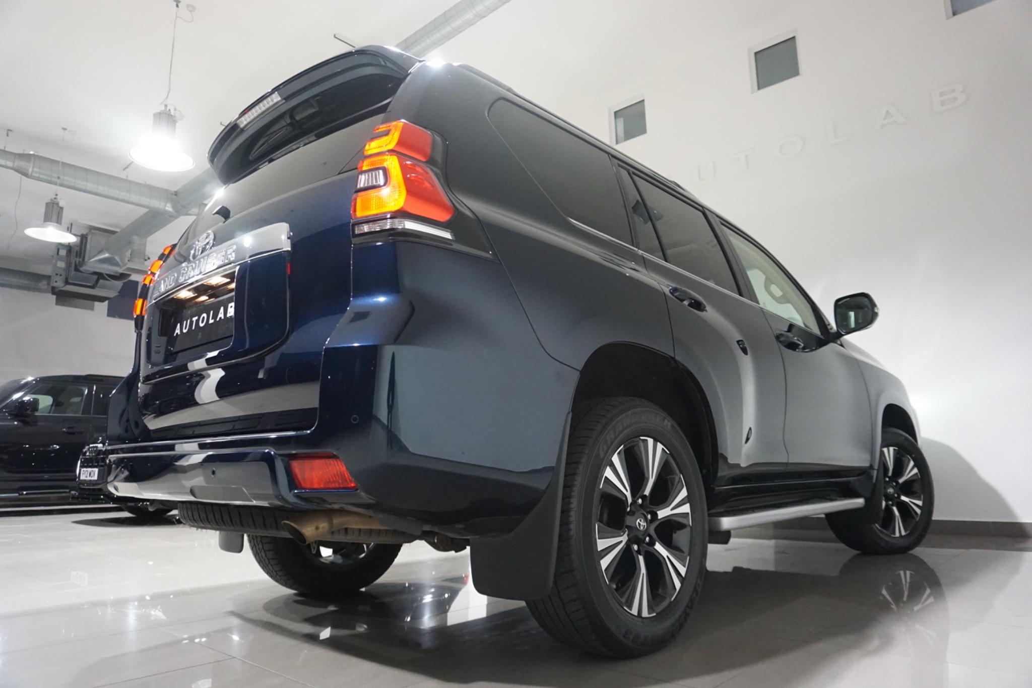 Toyota Land Cruiser 2.8D Invincible Auto 4WD Euro 6 (s/s) 5dr (7 Seat)